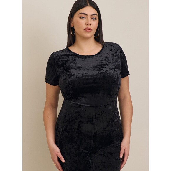 NWT Torrid 1X Black Crushed Velvet Short Sleeve Full Length Catsuit Size 14-16 - Picture 4 of 8